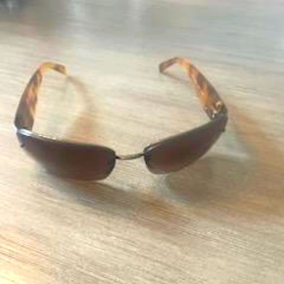 Chanel authentic Logo Sunglasses - Picture 1 of 15